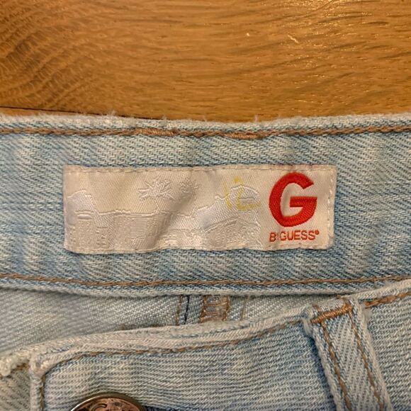 Guess vintage size 28 jean shorts blue - Picture 4 of 4